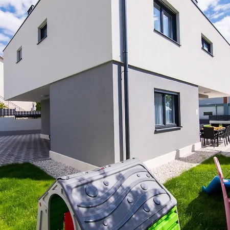 Kastel Two * Kaštela