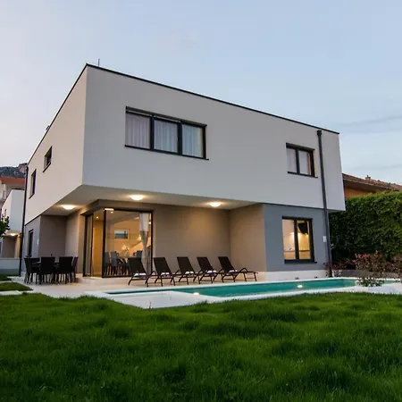 Kastel Two Villa Kaštela