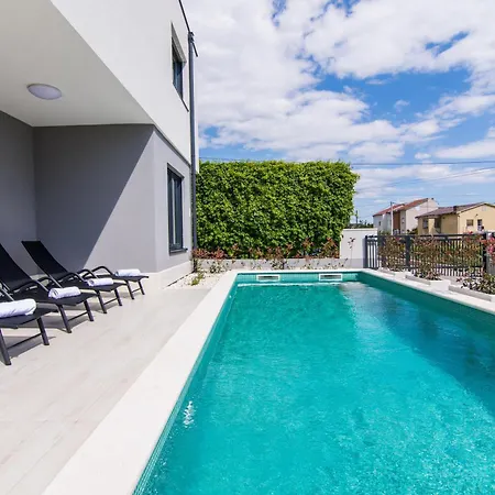 Kastel Two Villa *