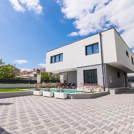 Villa Kastel Two