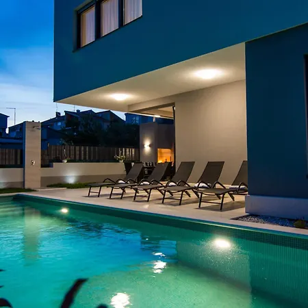 Kastel Two * Kastela