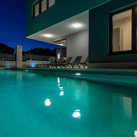 Kastel Two Kastela