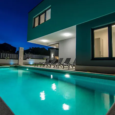 Villa Kastel Two *