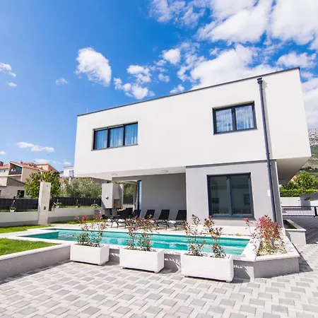 Kastel Two Villa