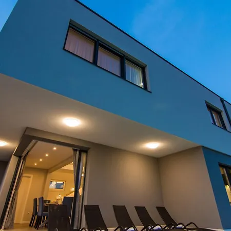 Villa Kastel Two *