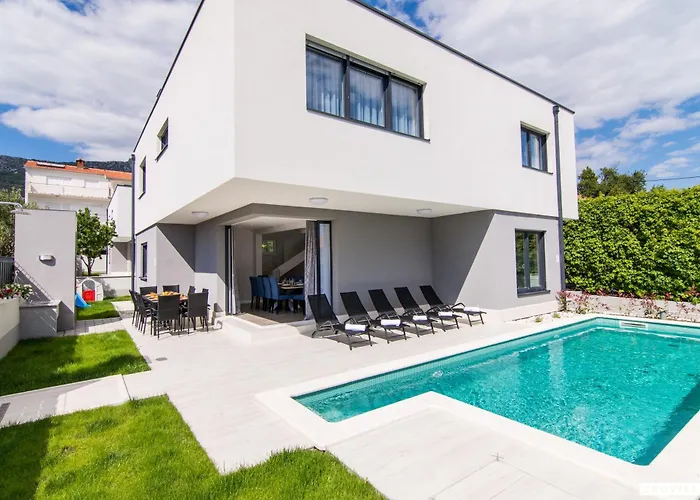 Kastel Two * Kaštela